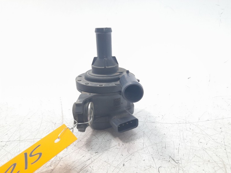 Recambio de bomba agua para toyota rav4 hybrid 4x2 advance referencia OEM IAM 64521J240101 G904042010 