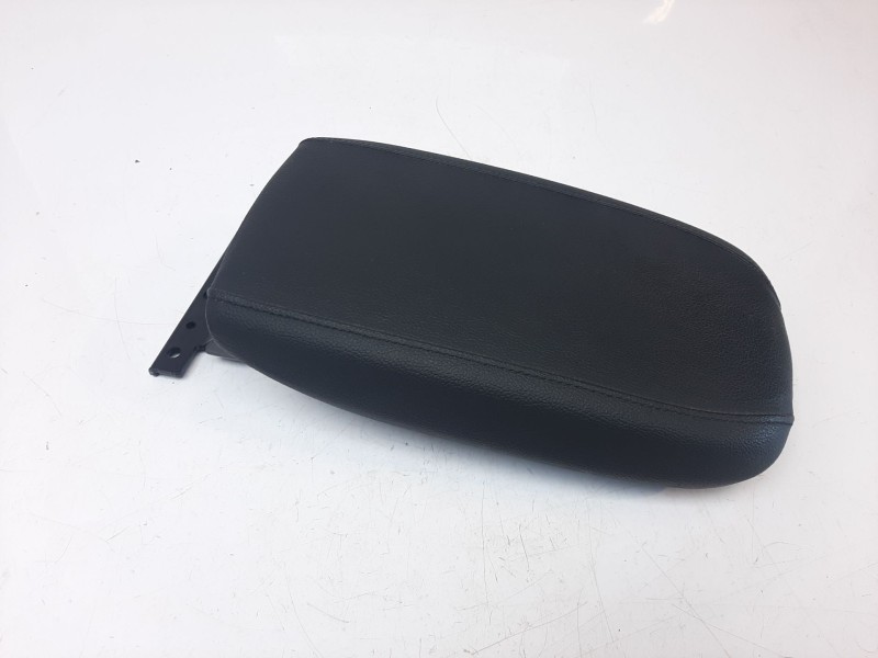 Recambio de apoyabrazos central para kia ceed 1.0 tgdi cat referencia OEM IAM 84660J7000WK 84660J7000WK 