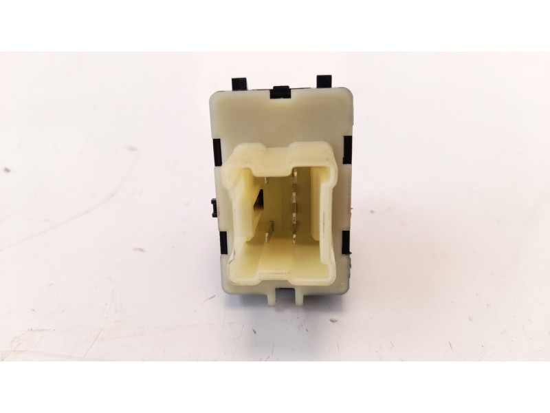 Recambio de mando elevalunas delantero derecho para dacia sandero sl eficacia referencia OEM IAM   