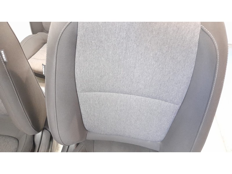 Recambio de juego asientos completo para kia stonic (ybcuv) concept referencia OEM IAM 88160H8000SJG  