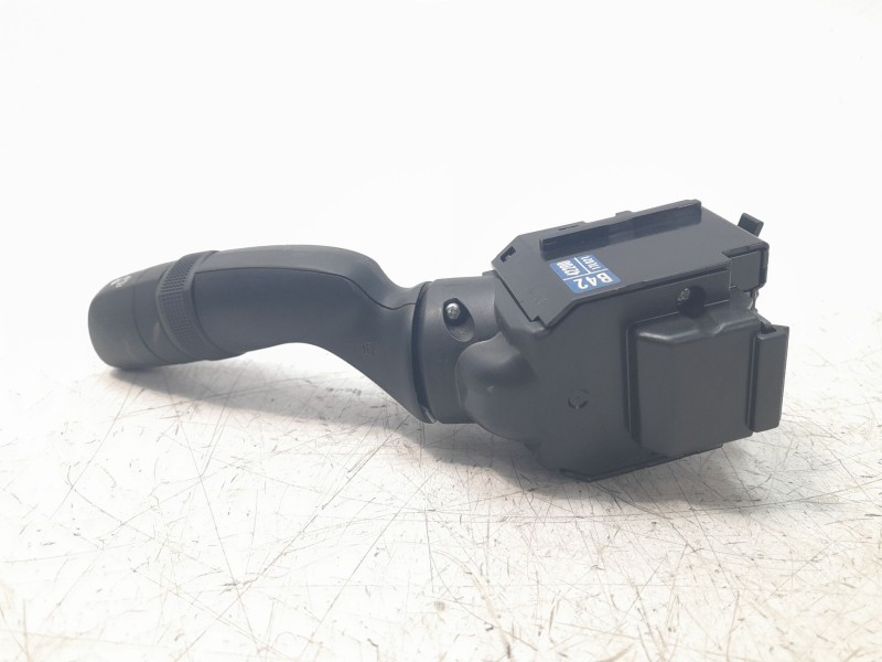 Recambio de mando limpia para toyota rav4 hybrid 4x2 advance referencia OEM IAM 8465242200  