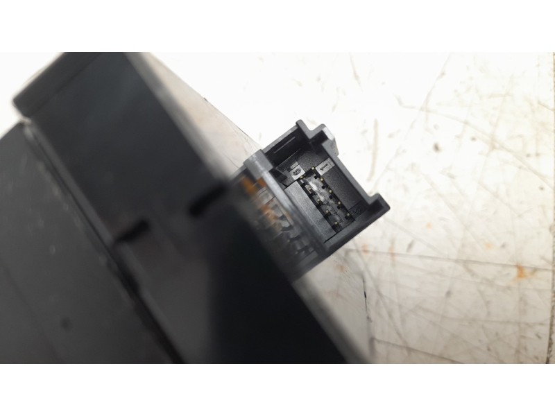 Recambio de mando elevalunas delantero izquierdo para audi a3 sportback (8vf) referencia OEM IAM 8V0959851G  