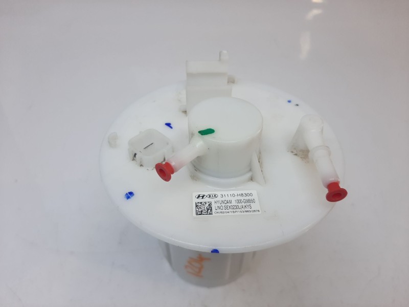 Recambio de bomba combustible para kia stonic (ybcuv) concept referencia OEM IAM 31110H8300 31110H8300 