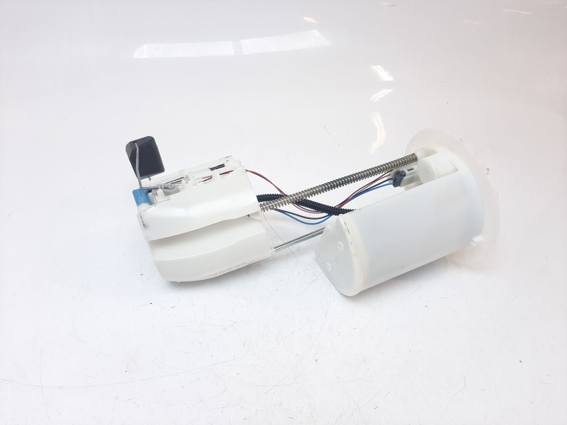 Recambio de bomba combustible para toyota yaris hybrid feel referencia OEM IAM 7770400090 7770400090 