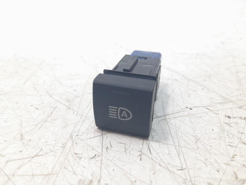 Recambio de interruptor para toyota rav4 hybrid 4x2 advance referencia OEM IAM 8415333040  