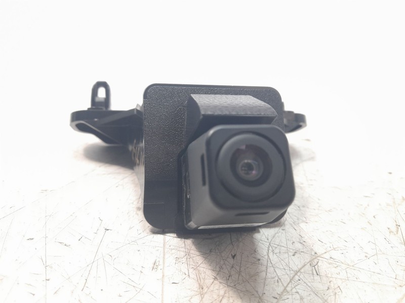 Recambio de camara vision trasera para toyota rav4 hybrid 4x2 advance referencia OEM IAM 867C042030  