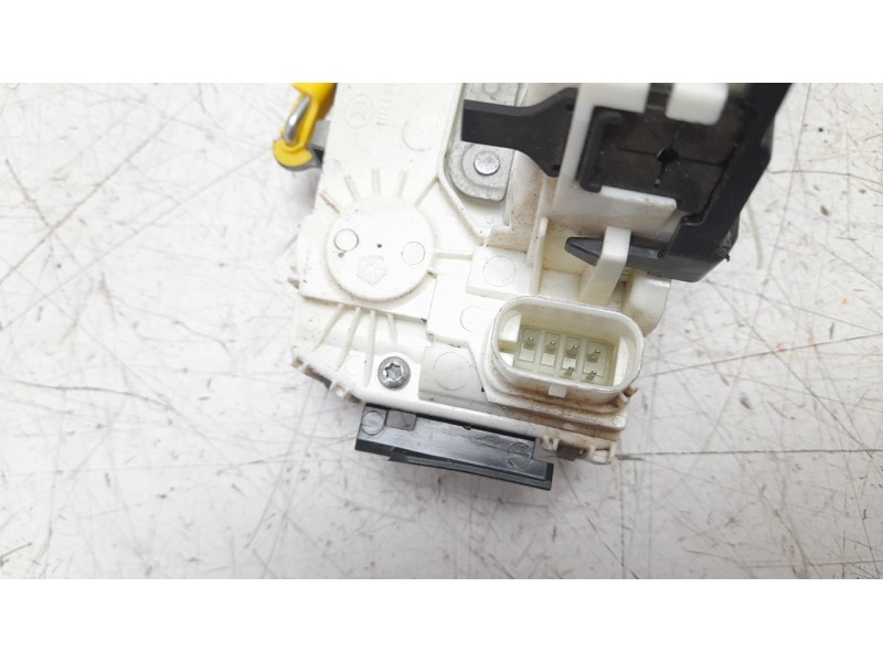 Recambio de cerradura puerta delantera izquierda para jeep compass (m7) longitude fwd referencia OEM IAM 68211097AD  