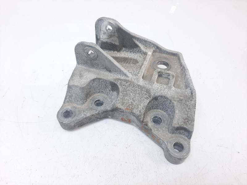 Recambio de soporte motor izquierdo para jaguar e-pace 2.0 diesel cat referencia OEM IAM GJ326P096AF GJ326P096AF 