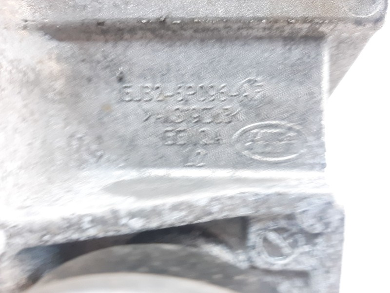 Recambio de soporte motor izquierdo para jaguar e-pace 2.0 diesel cat referencia OEM IAM GJ326P096AF GJ326P096AF 