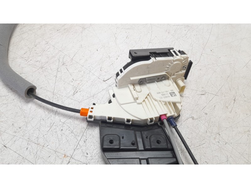 Recambio de cerradura puerta trasera derecha para jeep compass (m7) longitude fwd referencia OEM IAM 52139906  