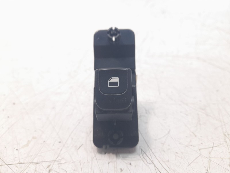 Recambio de mando elevalunas trasero izquierdo para kia stonic (ybcuv) 1.2 cat referencia OEM IAM 93580H8000  