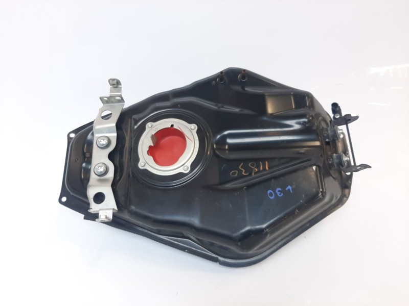 Recambio de deposito combustible para yamaha mt-07 mt-07 referencia OEM IAM 1WS241100100 1WS241100100 