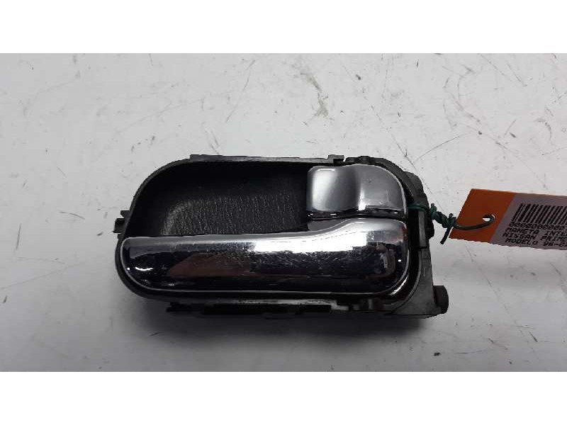 Recambio de maneta interior trasera derecha para nissan primera berlina (p11) gx referencia OEM IAM   