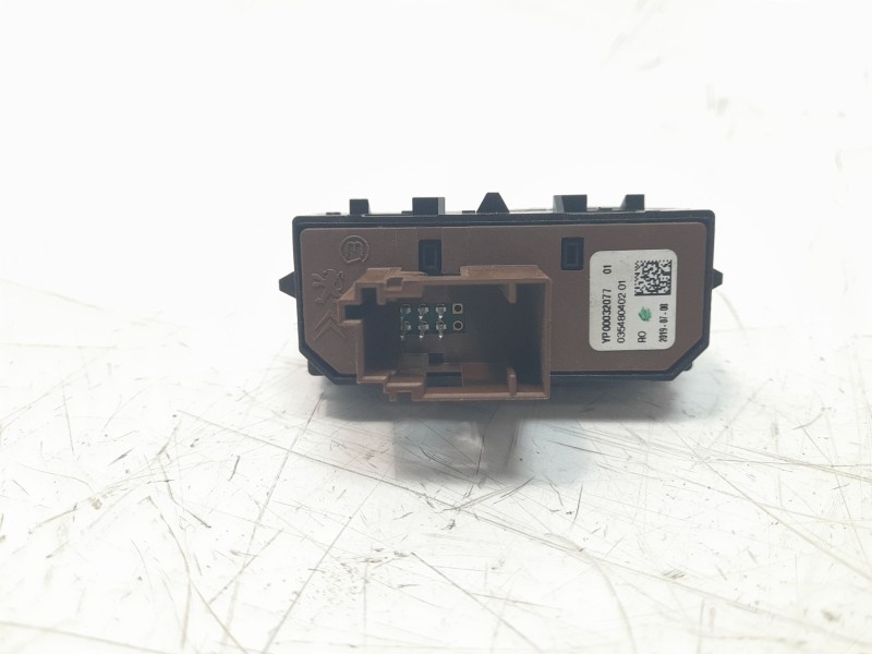 Recambio de interruptor para opel grandland x 1.2 referencia OEM IAM YP00032077  