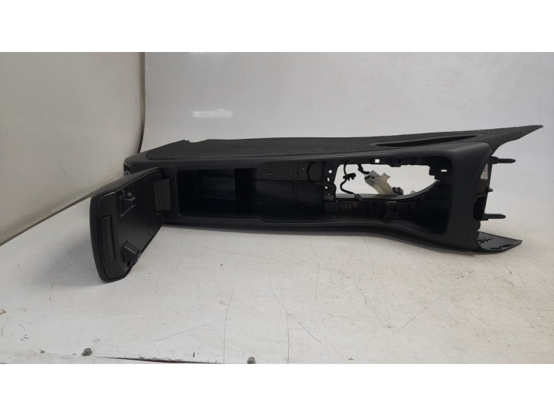 Recambio de consola central para volvo xc 40 essential 2wd referencia OEM IAM 32352198  