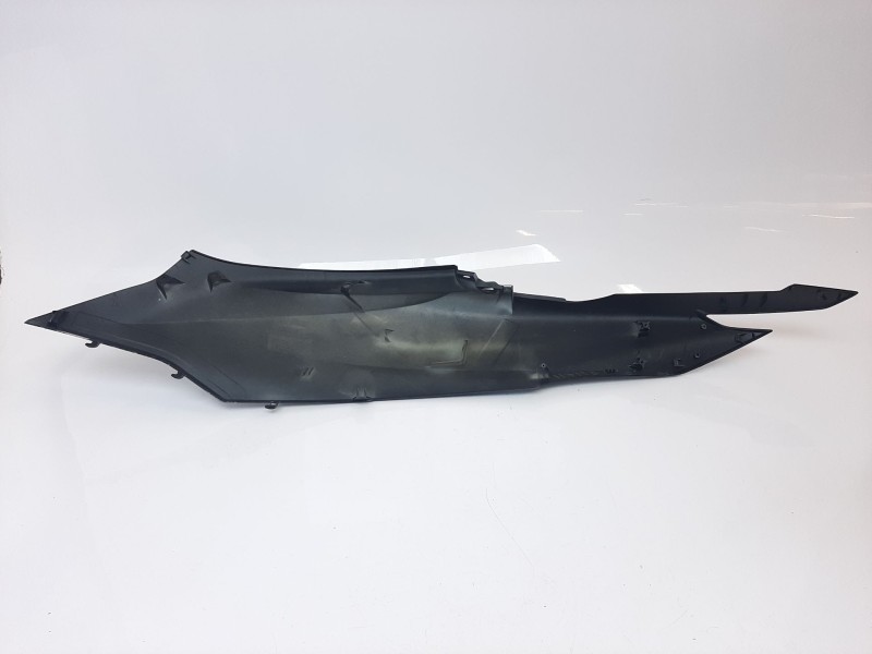 Recambio de moldura para honda pcx 125 pcx 125 referencia OEM IAM 83510K1ZJ100 83510K1ZJ100 