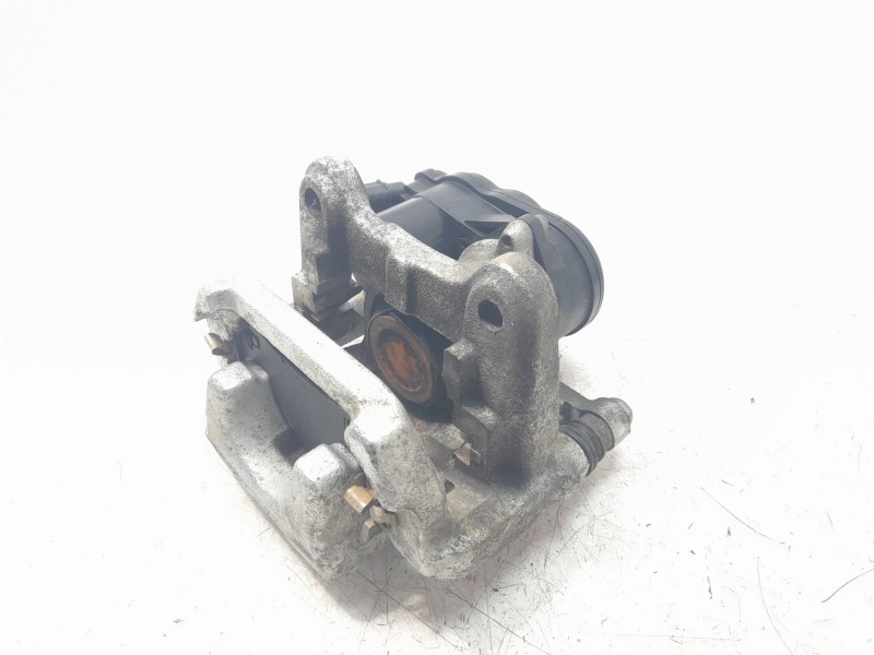 Recambio de pinza de freno trasera derecha para toyota rav4 hybrid 4x2 advance referencia OEM IAM 4783042100  