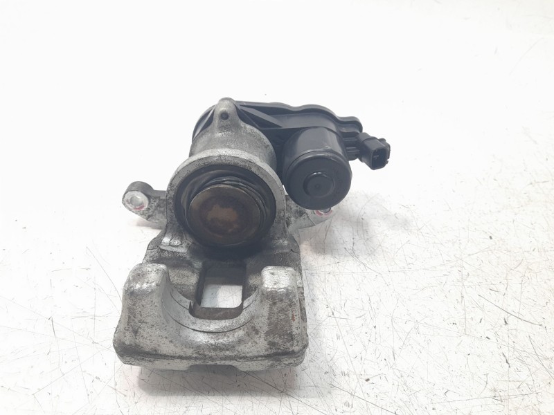 Recambio de pinza de freno trasera izquierda para toyota rav4 hybrid 4x2 advance referencia OEM IAM 4785042090  