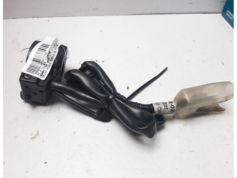 Recambio de piña luces derecha para honda cbr 650r referencia OEM IAM 35130MKND11  