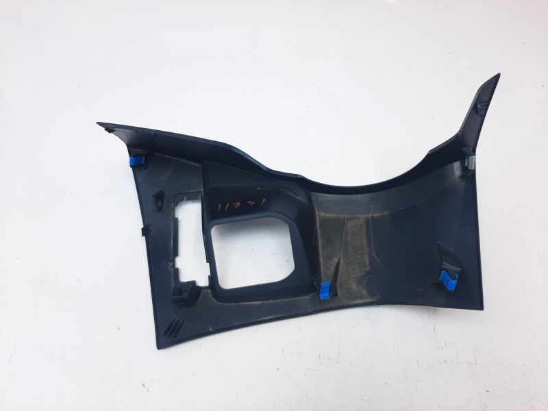 Recambio de moldura para honda pcx 125 referencia OEM IAM 81140K1ZJ10YF 81140K1ZJ101 