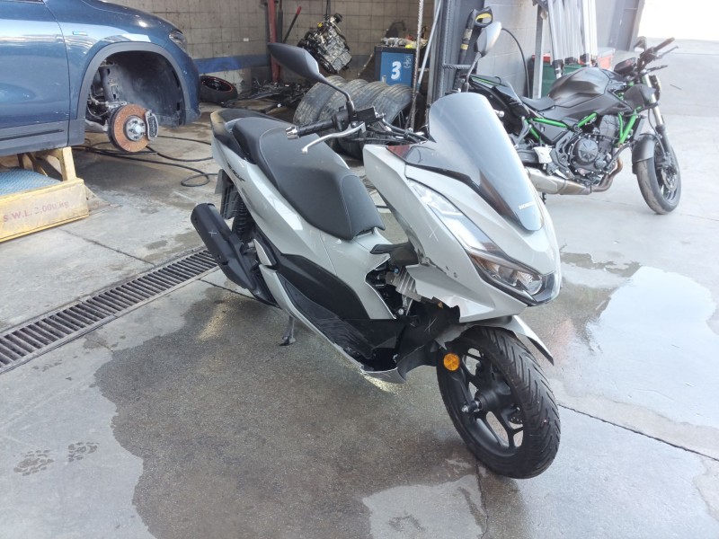 honda pcx del año 2024