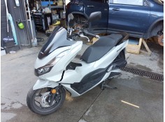 honda pcx del año 2024 2
