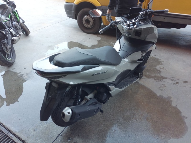 honda pcx del año 2024