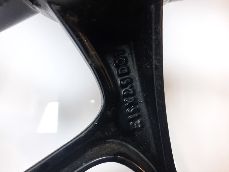 Recambio de llanta delantera para piaggio (vespa) piaggio medley 125 medley 125ie iget referencia OEM IAM 5A0006175  