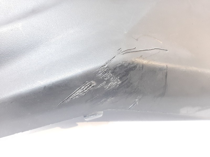 Recambio de moldura para kymco ak550 referencia OEM IAM 8015LGC6E00  