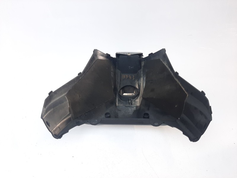 Recambio de moldura para kymco ak550 referencia OEM IAM 8015LGC6E00  