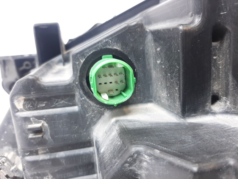 Recambio de faro derecho para maserati ghibli iii (m157) 3.0 referencia OEM IAM 670106166 670106166 