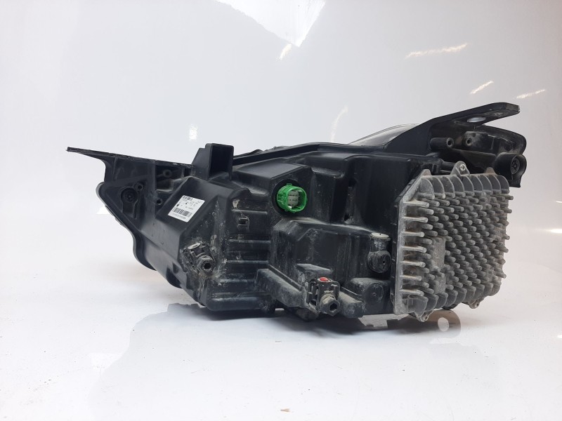 Recambio de faro derecho para maserati ghibli iii (m157) 3.0 referencia OEM IAM 670106166 670106166 