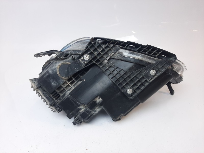 Recambio de faro derecho para maserati ghibli iii (m157) 3.0 referencia OEM IAM 670106166 670106166 