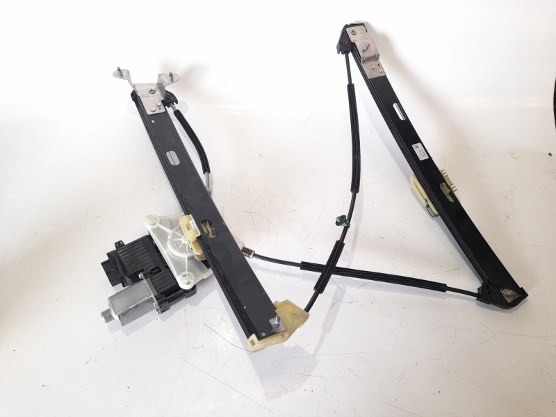 Recambio de elevalunas delantero izquierdo para volkswagen polo vi (ae1) life referencia OEM IAM 2G4837451C  