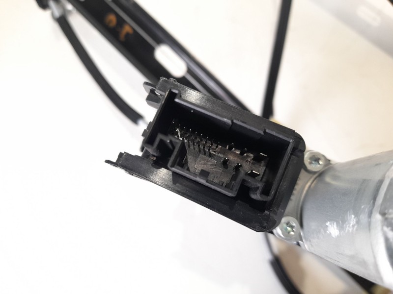 Recambio de elevalunas delantero izquierdo para volkswagen polo vi (ae1) life referencia OEM IAM 2G4837451C  