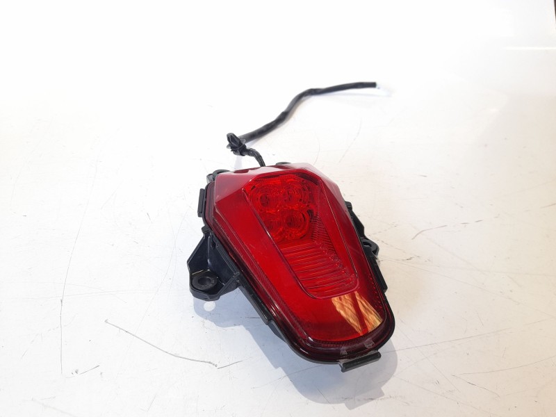 Recambio de piloto trasero central para honda cb 650r cb 650r referencia OEM IAM   