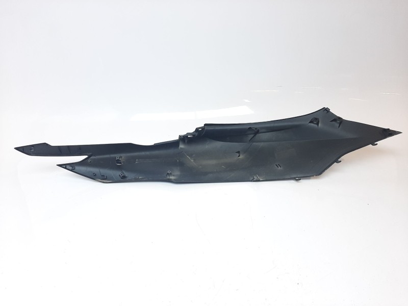 Recambio de moldura para honda pcx 125 pcx 125 referencia OEM IAM 83610K1ZJ100 83610K1ZJ100 