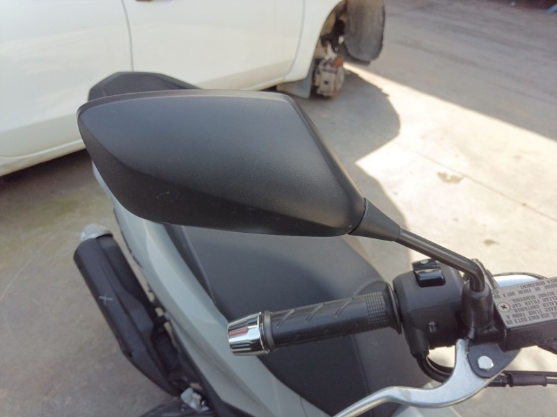 Recambio de retrovisor derecho para honda pcx pcx 125 (jk05) referencia OEM IAM   