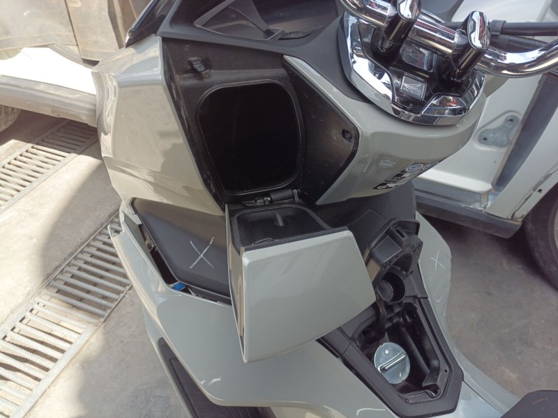 Recambio de guantera para honda pcx pcx 125 (jk05) referencia OEM IAM   