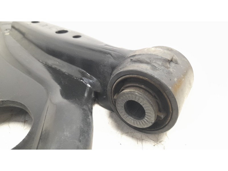 Recambio de brazo suspension delantero derecho para citroën c4 picasso feel referencia OEM IAM 1682729580 BR2139 