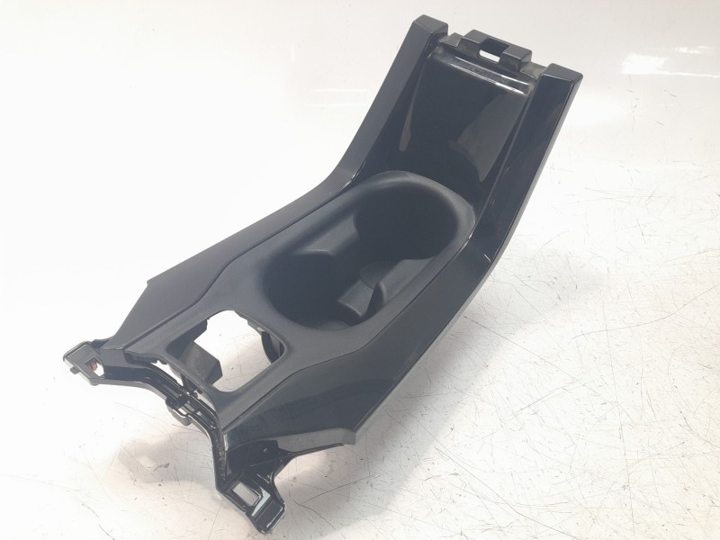 Recambio de cenicero para toyota corolla (e21) referencia OEM IAM 5562602060  