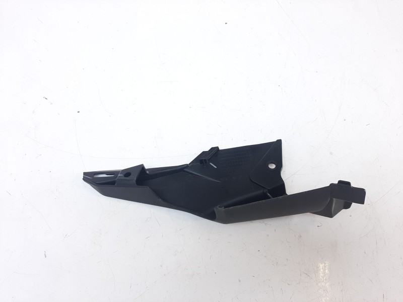 Recambio de moldura para honda cb 650r cb 650r referencia OEM IAM 77216MKYE200 77216MKYE20 