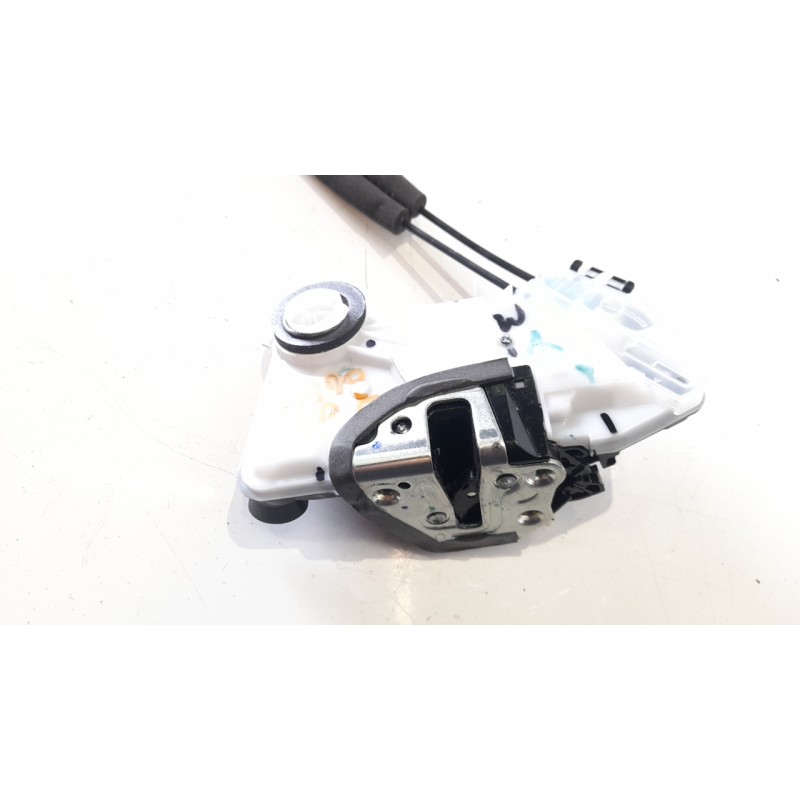 Recambio de cerradura puerta delantera izquierda para toyota corolla (e21) hybrid active referencia OEM IAM 6904002491  