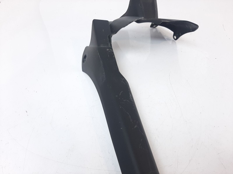 Recambio de guardabarros trasero para yamaha mt -07 referencia OEM IAM B4C2165000  