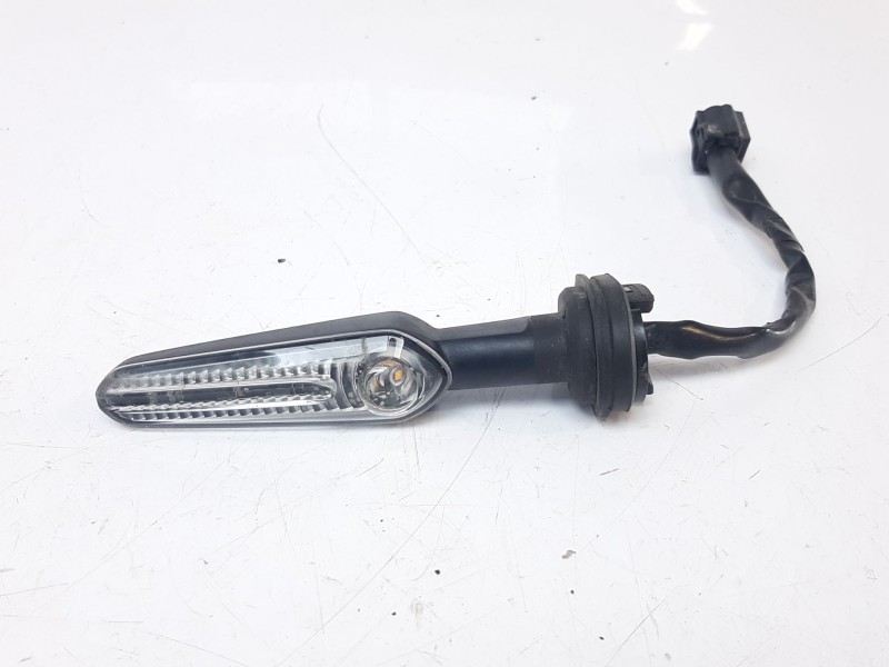 Recambio de piloto trasero izquierdo para yamaha mt -07 referencia OEM IAM BAT833300000 BAT833300000 