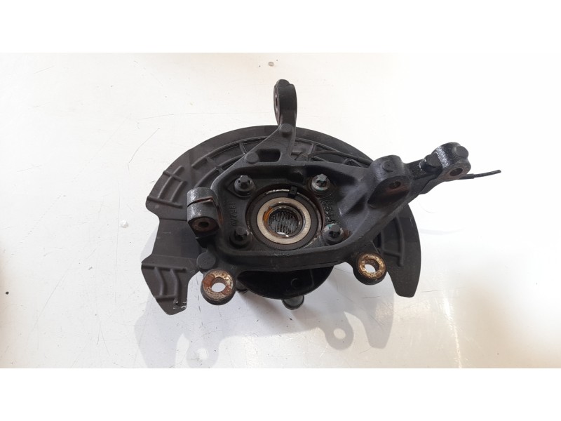 Recambio de mangueta delantera izquierda para jeep compass ii longitude 4x2 referencia OEM IAM 04787958AA  