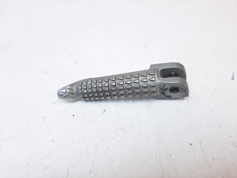 Recambio de estribera derecha para yamaha mt -07 referencia OEM IAM B7N274410000 B7N274410000 