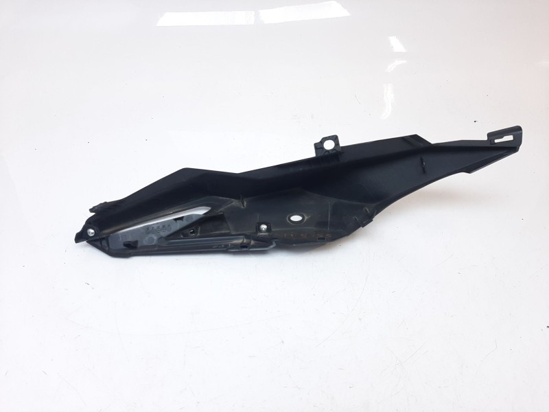 Recambio de colin trasero para honda cb 650r referencia OEM IAM 77241MKYD500  