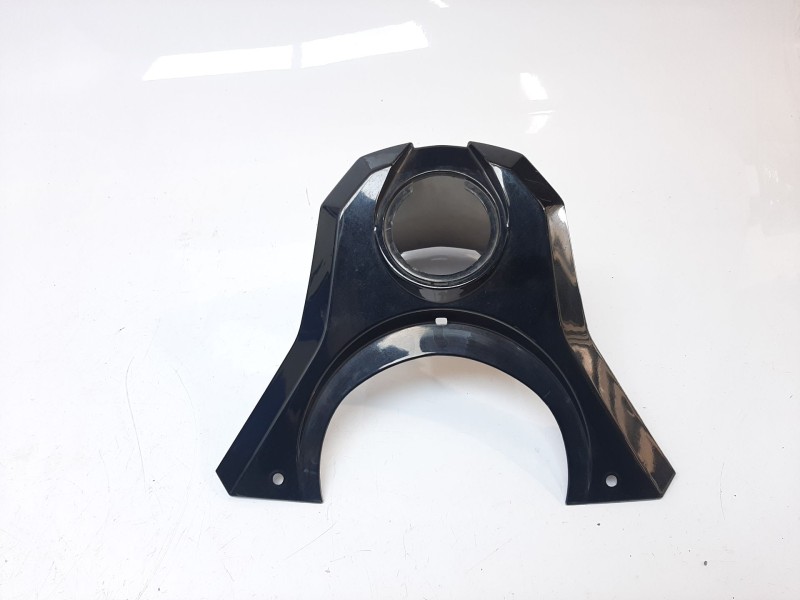 Recambio de moldura para kymco ak550 referencia OEM IAM 81151LGC6E000 81151LGC6E000 