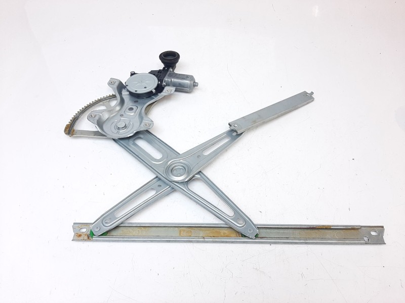 Recambio de elevalunas delantero derecho para toyota yaris hybrid feel referencia OEM IAM 698100D300 698100D300 